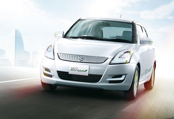 Une Suzuki Swift électrique équipée d’un alternateur entraîné par un moteur thermique