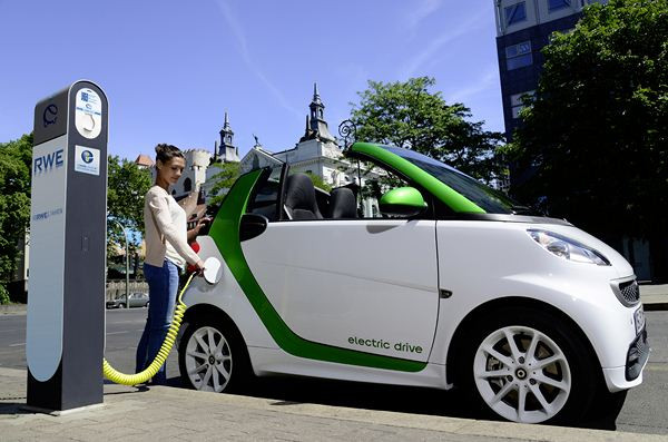 La nouvelle smart fortwo electric drive est commercialisée à partir de 19 450 euros