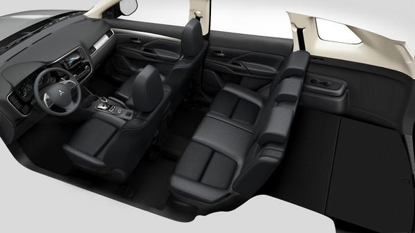Le Mitsubishi Outlander hybride rechargeable PHEV parcourt 61 km avec un litre de carburant