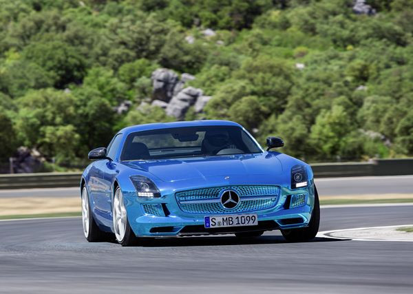 La Mercedes SLS AMG Coupé Electric Drive est le véhicule électrique de série le plus rapide