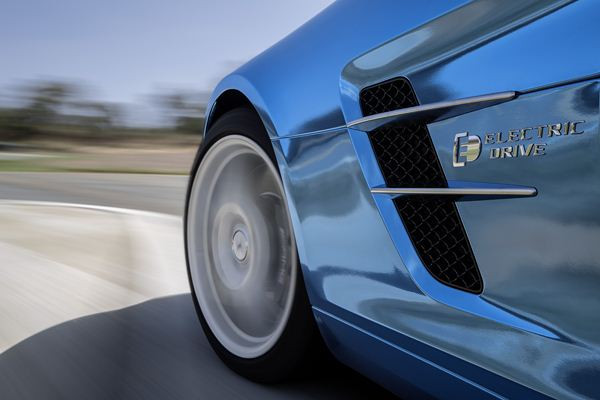 La Mercedes SLS AMG Coupé Electric Drive est le véhicule électrique de série le plus rapide