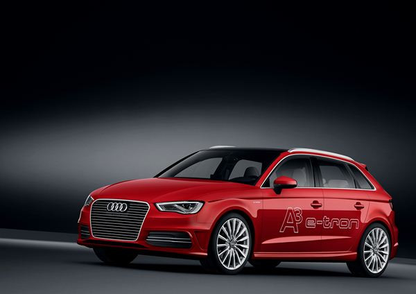 Une Audi A3 e-tron hybride essence rechargeable à 1,5 litre de carburant aux 100 km