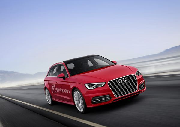Une Audi A3 e-tron hybride essence rechargeable à 1,5 litre de carburant aux 100 km