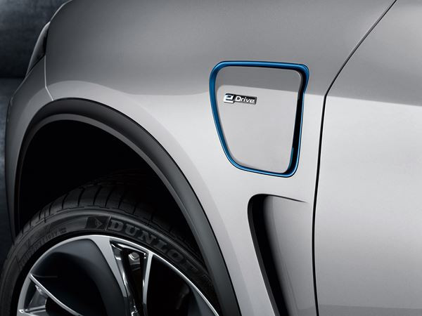 Un BMW Concept X5 eDrive à transmission intégrale et technologie hybride