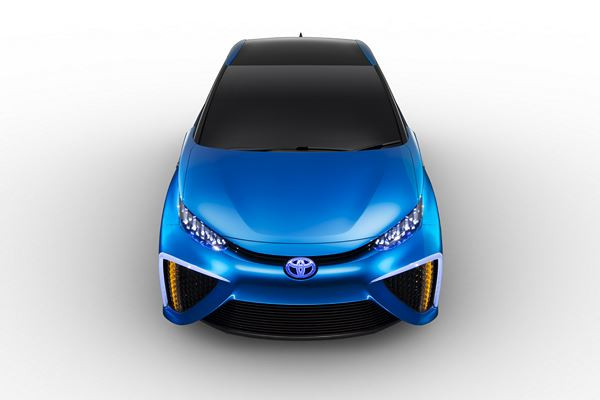 Le concept Toyota FCV anticipe le véhicule à pile à combustible de Toyota