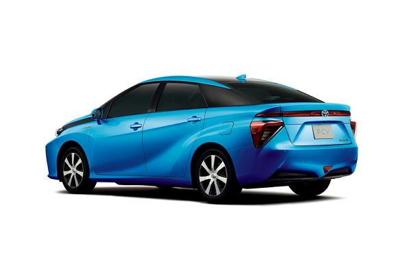 La berline à pile à combustible hydrogène Toyota se dévoile