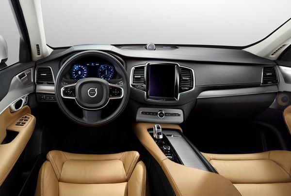 Le Volvo XC90 T8 hybride combine puissance élevée et faibles émissions