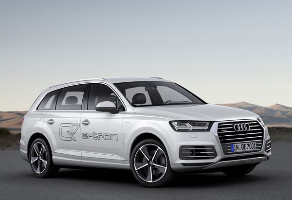L'Audi Q7 e-tron quattro adopte la technologie hybride diesel rechargeable