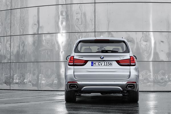 La BMW X5 xDrive40e adopte la technologie hybride rechargeable