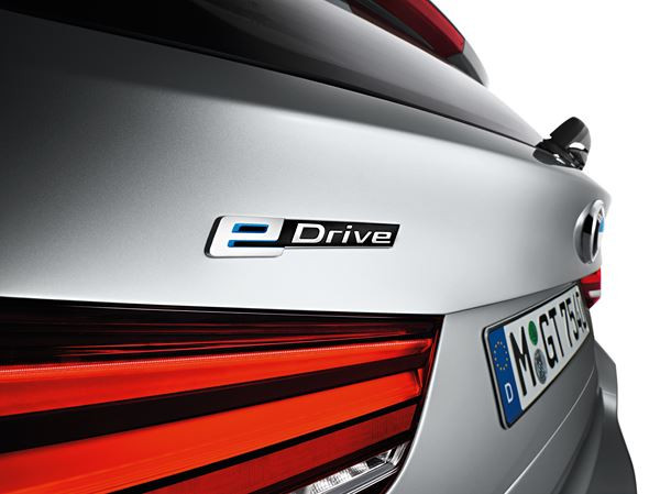 La BMW X5 xDrive40e adopte la technologie hybride rechargeable