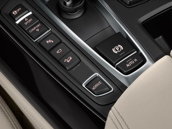 La BMW X5 xDrive40e adopte la technologie hybride rechargeable
