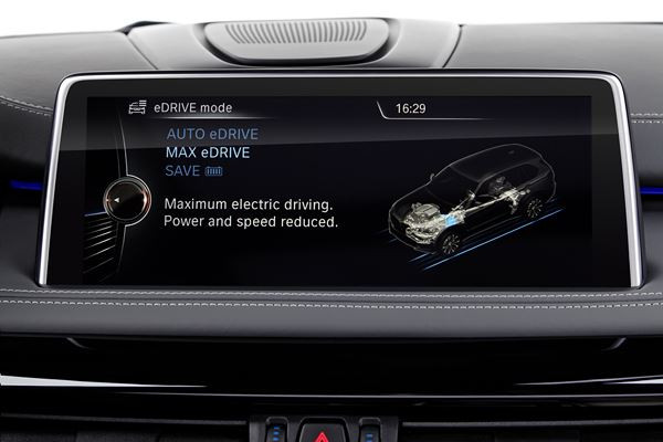 La BMW X5 xDrive40e adopte la technologie hybride rechargeable