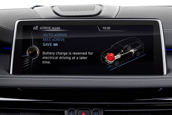 La BMW X5 xDrive40e adopte la technologie hybride rechargeable