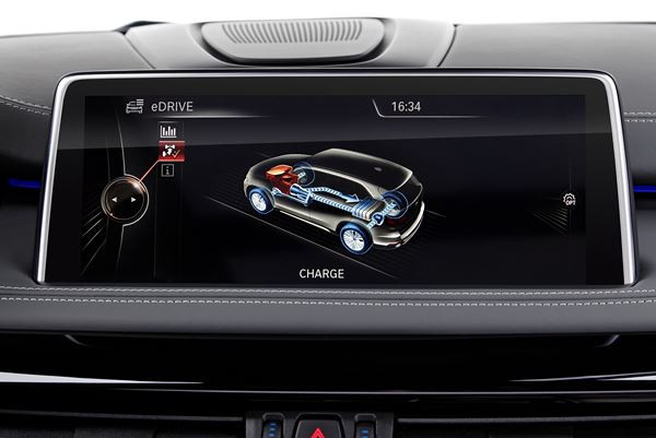 La BMW X5 xDrive40e adopte la technologie hybride rechargeable