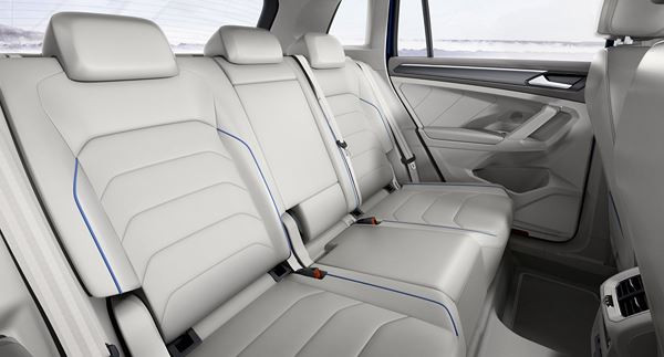 Un concept Volkswagen Tiguan GTE avec des panneaux solaires
