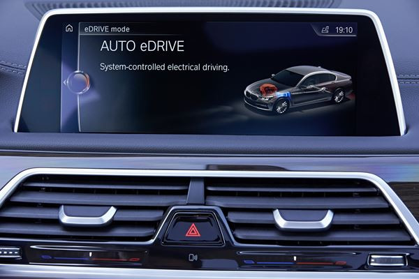 La berline de luxe BMW Série 7 se décline en hybride rechargeable