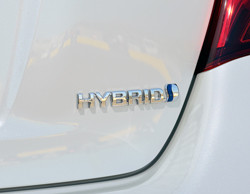 Les ventes de véhicules hybrides atteignent 61 619 unités en 2015 en France