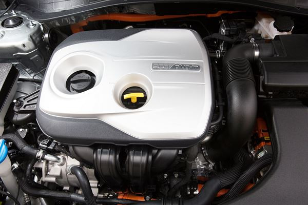 La berline Kia Optima adopte un groupe propulseur hybride rechargeable