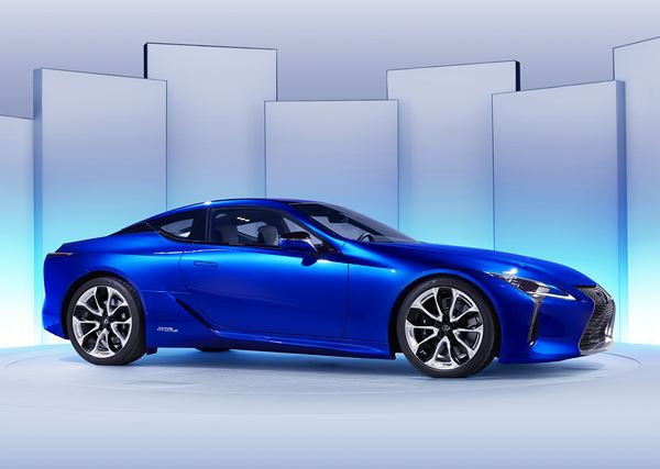 Le Lexus LC 500h embarque un système hybride multi-étage de nouvelle génération