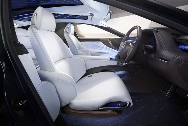 Le concept LF-FC annonce un véhicule Lexus à pile à combustible vers 2020