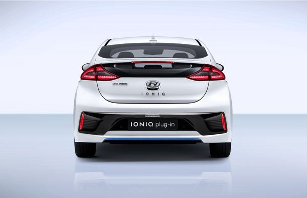 La Hyundai Ioniq Hybride Rechargeable parcourt 50 kilomètres en électrique