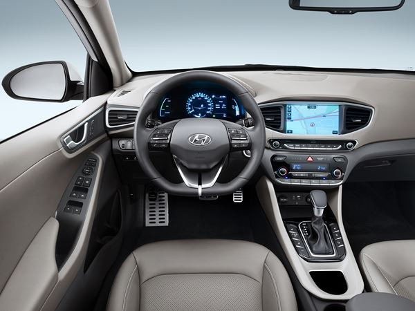 La Hyundai Ioniq Hybride Rechargeable parcourt 50 kilomètres en électrique