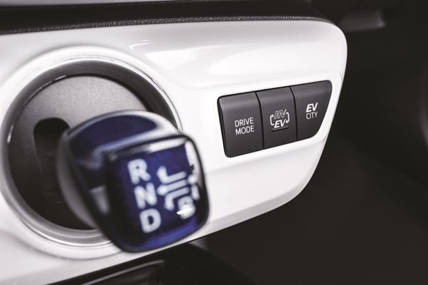 La Toyota Prius Rechargeable fonctionne plus de 50 km en mode électrique