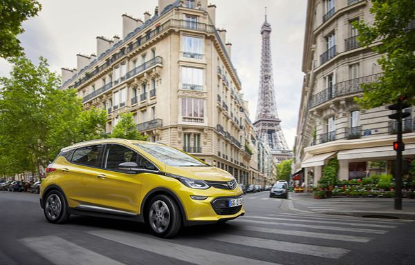 L’Opel Ampera-e électrique développe un couple de 360 Nm