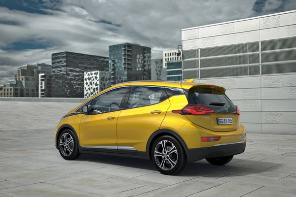 L’Opel Ampera-e électrique développe un couple de 360 Nm