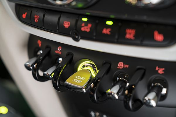 Le Mini Countryman adopte une motorisation hybride essence rechargeable