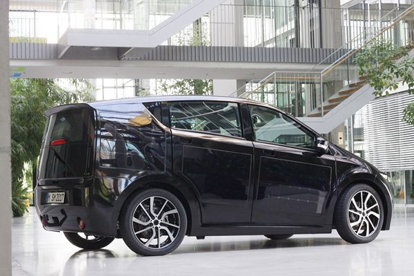 Les cellules photovoltaïques de la Sono Sion génèrent de l'électricité