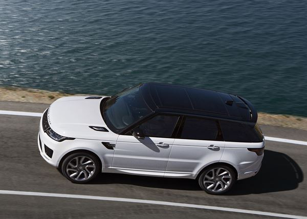 Le Range Rover Sport PHEV rechargeable affiche une autonomie électrique de 51 km