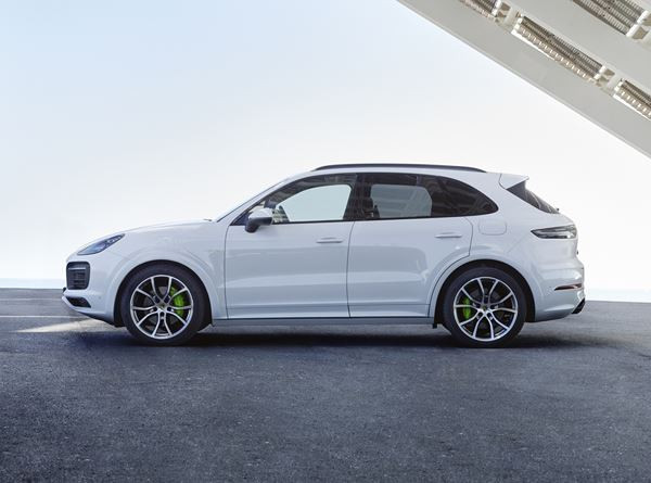 Le Porsche Cayenne se décline en version hybride rechargeable