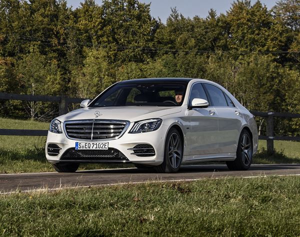 La Mercedes S 560 e hybride rechargeable affiche une autonomie électrique de 50 km