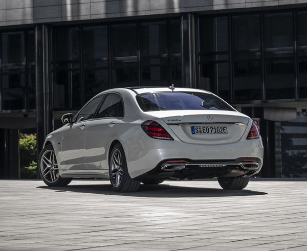 La Mercedes S 560 e hybride rechargeable affiche une autonomie électrique de 50 km