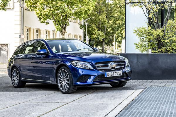 La Mercedes C Break 300 de hybride affiche une autonomie électrique de 56 km