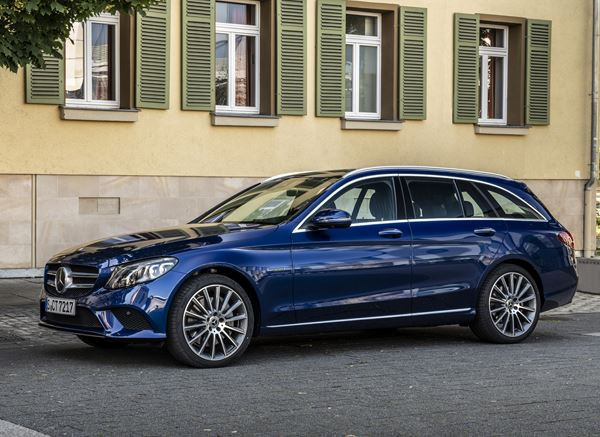 La Mercedes C Break 300 de hybride affiche une autonomie électrique de 56 km
