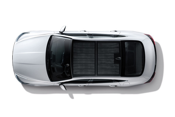 Le système Hyundai de charge solaire recharge partiellement la batterie