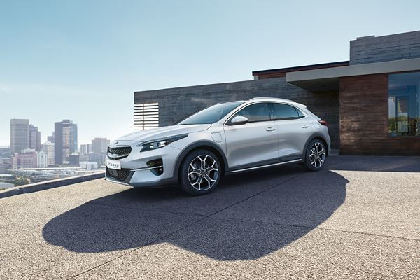 Le crossover compact Kia XCeed se décline en version hybride rechargeable