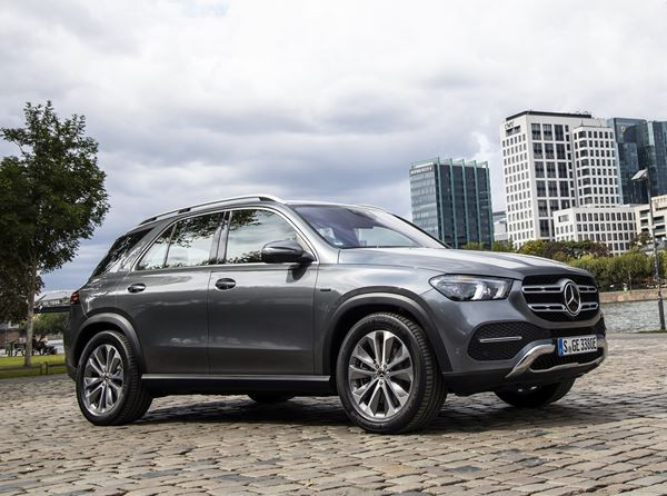 Le Mercedes GLC 300 e 4MATIC affiche une autonomie électrique NEDC de 46-49 km