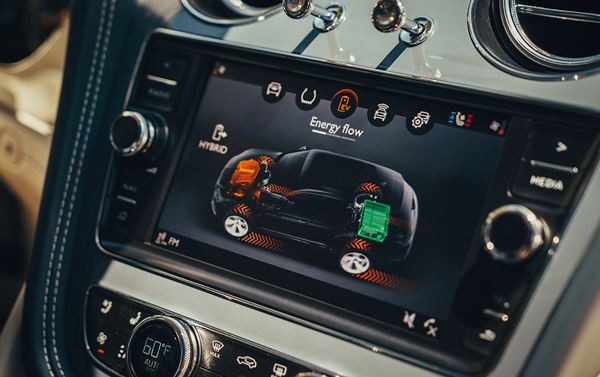 Le grand SUV de luxe Bentley Bentayga se décline en hybride rechargeable
