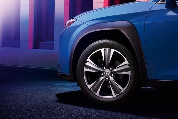 Le Lexus UX adopte une chaîne de traction électrique à batterie