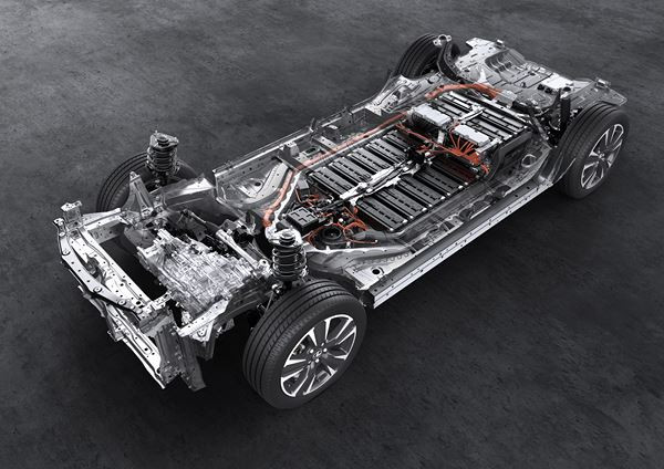 Le Lexus UX adopte une chaîne de traction électrique à batterie