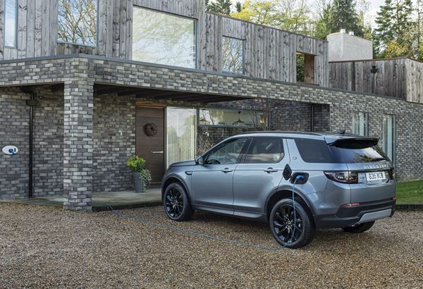 Le Land Rover Discovery Sport PHEV affiche une autonomie électrique de 62 km