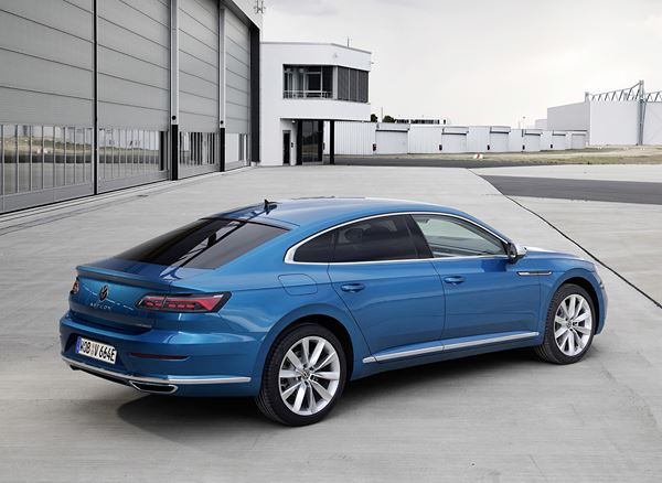 La Volkswagen Arteon adopte une motorisation hybride rechargeable