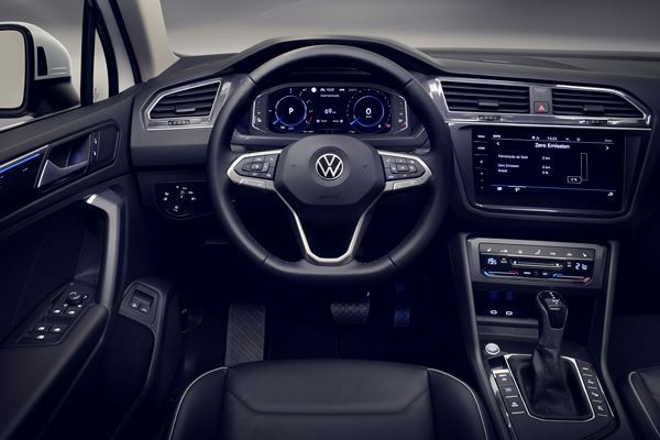 Le Volkswagen Tiguan eHybrid peut parcourir environ 50 km WLTP en électrique
