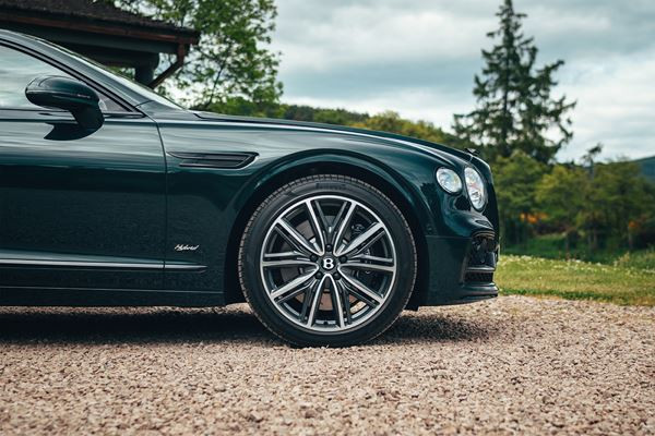 La Bentley Flying Spur Hybride affiche une autonomie électrique de plus de 40 km