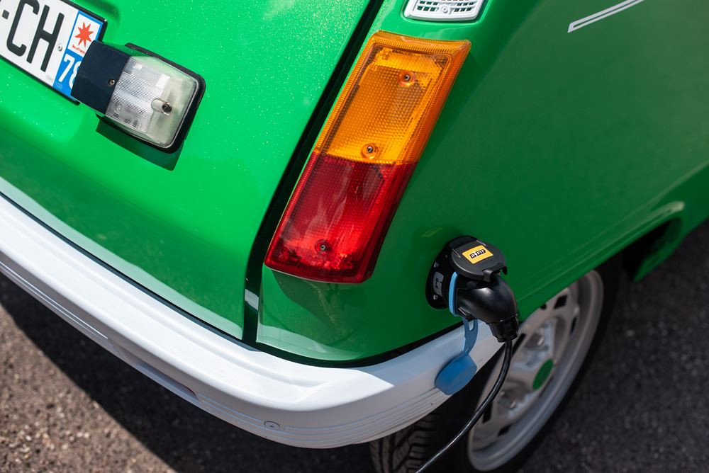Le retrofit constitue une solution très marginale par rapport à la vente de véhicules particuliers électriques