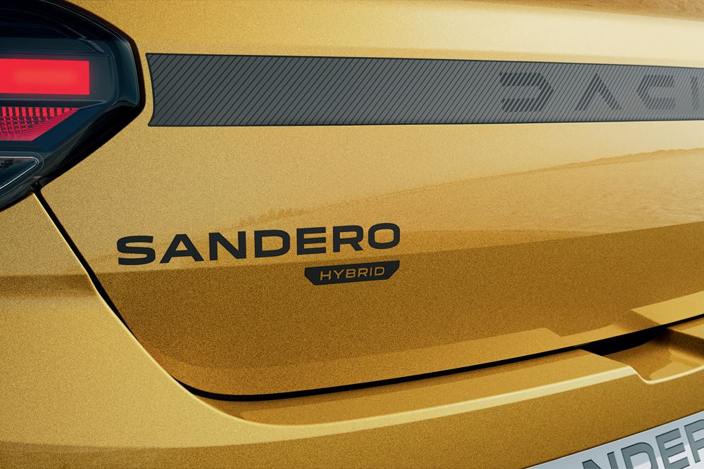 La berline polyvalente Dacia Sandero passe à l'hybride