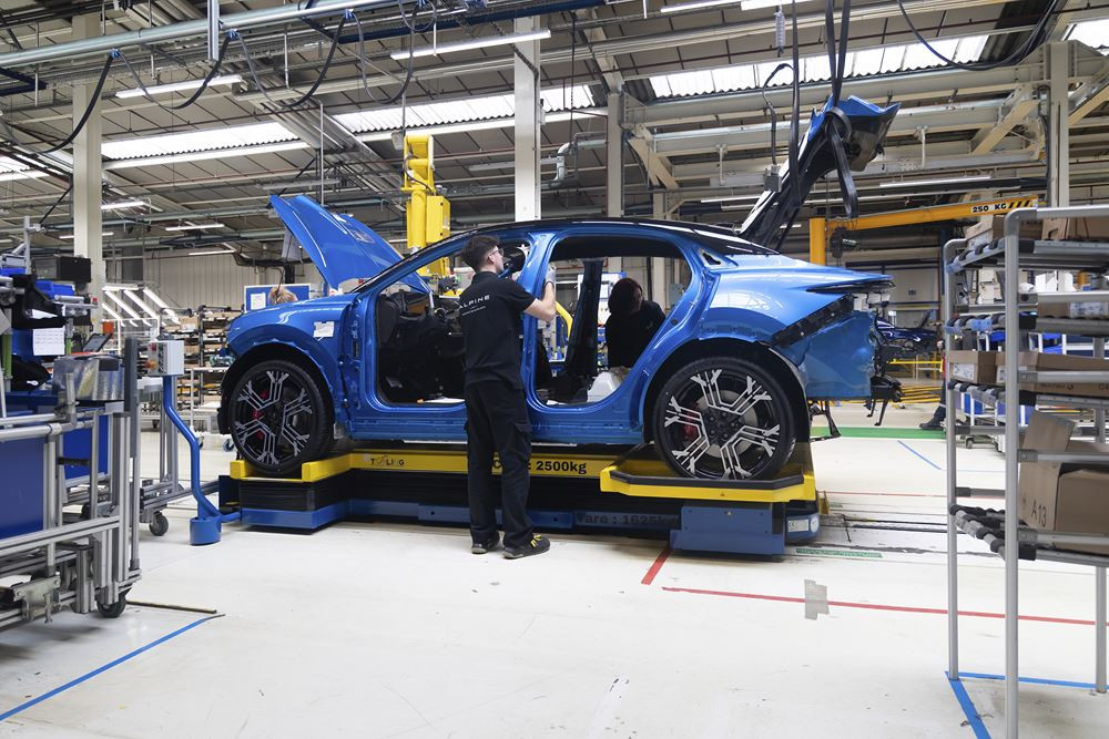 L'usine historique d'Alpine de Dieppe assure la fabrication de l'A390 électrique